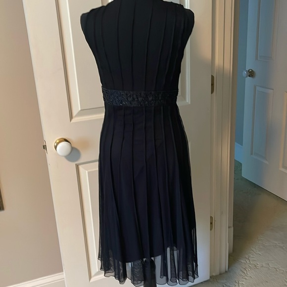 White House Black Market cocktail dress - Picture 3 of 6